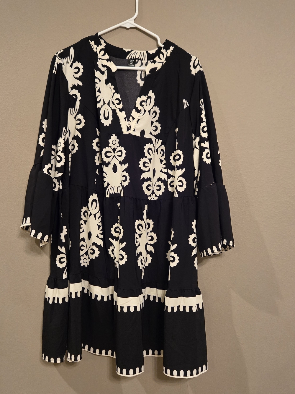 SHEIN Black and Cream Floral Tiered V-Neck Dress